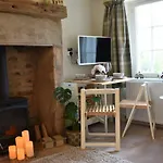 Hébergement de vacances No 2 *