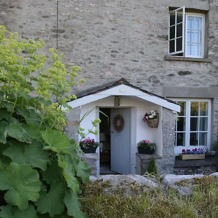 No 2 Kirkby Lonsdale
